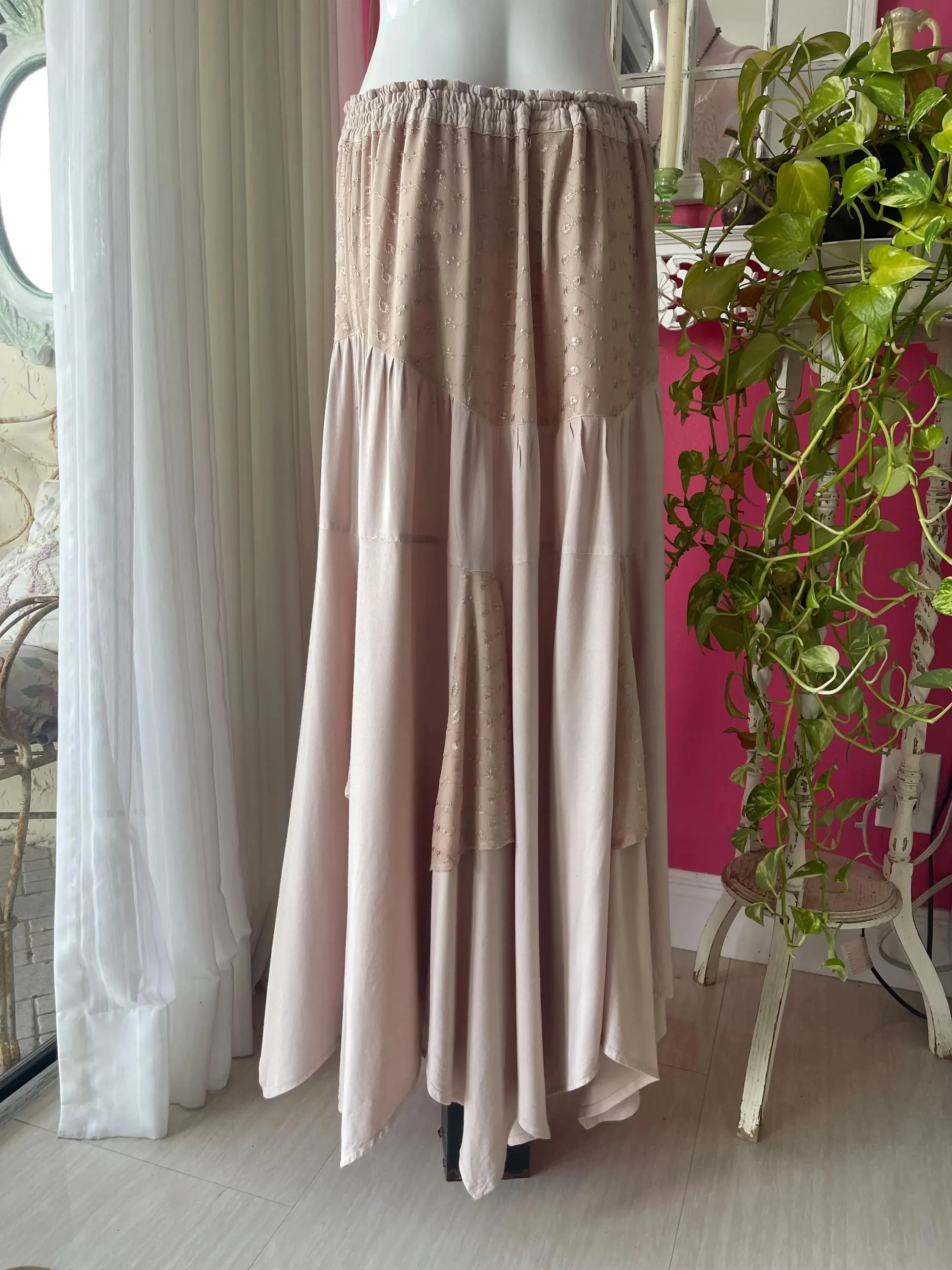 80s Mauvey Pink Full Sweep Maxi Corseted Lace Skirt
