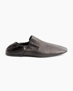 Leather Slippers in Black