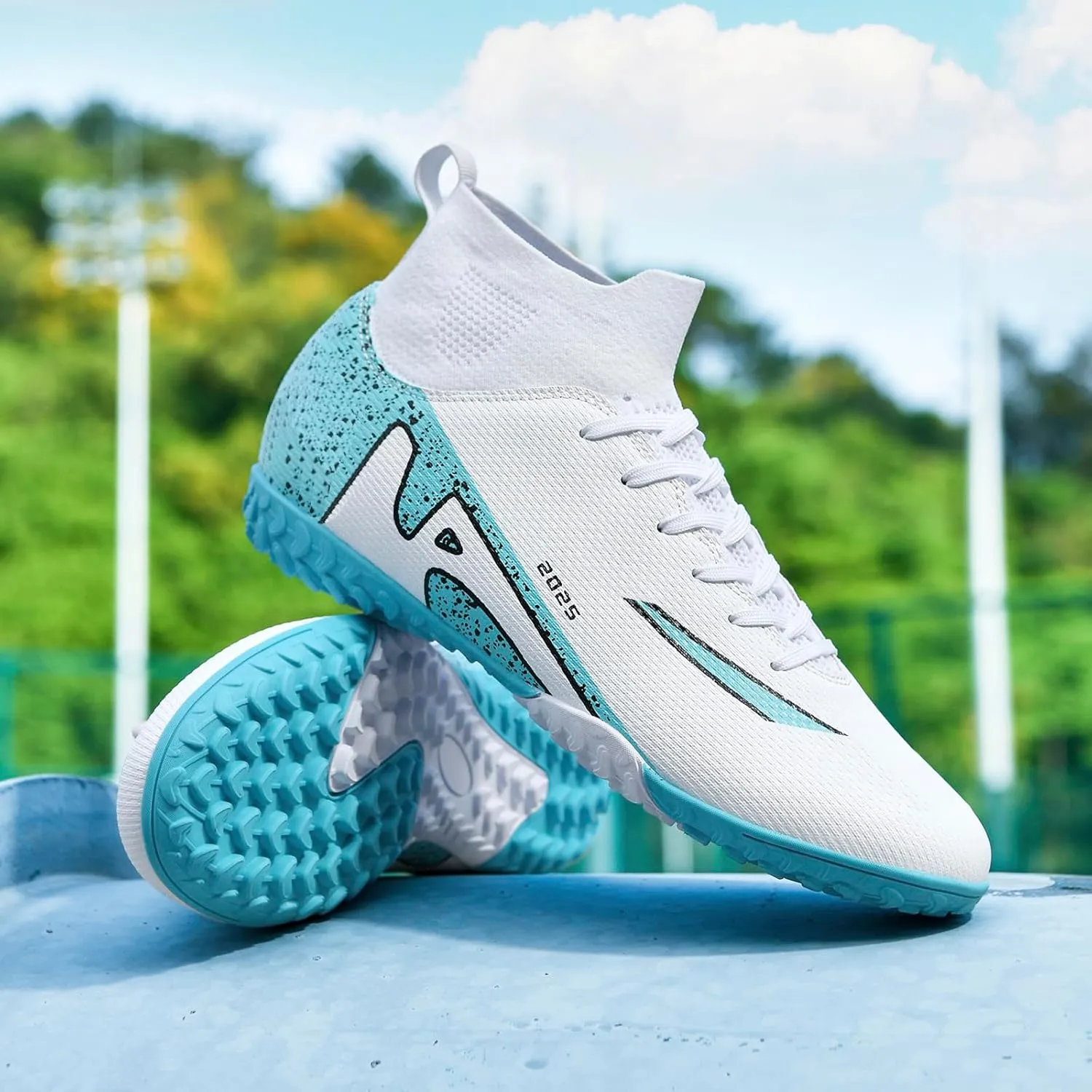 Men's Soccer Shoes High-Tops Lace-Up Non-Slip Spikes Indoor Football Futsal TF Turf Cleats