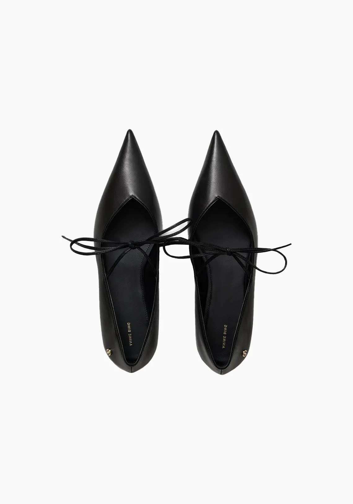 NIKKI FLATS BLACK