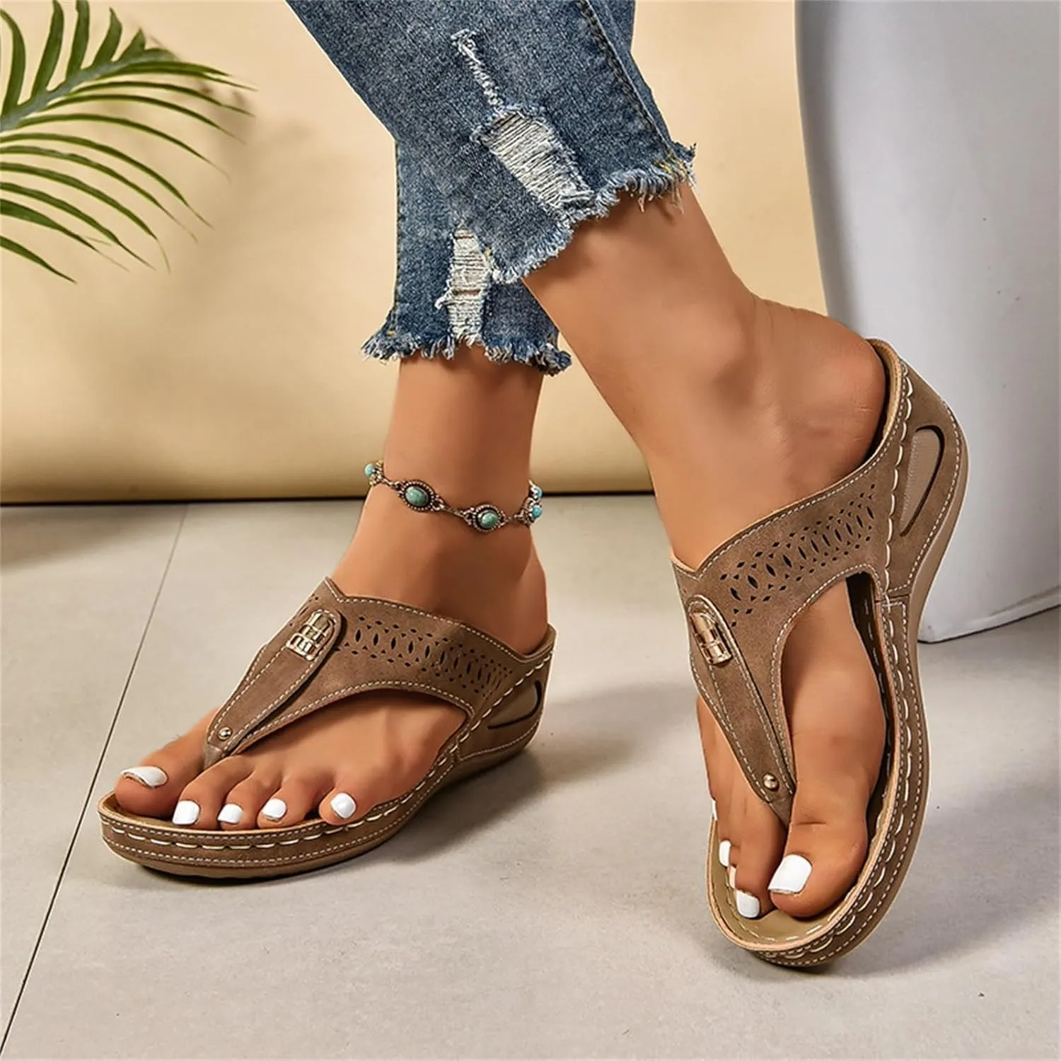 Orthopedic Sandals for Women Arch Support Non Slip Flip Flops Yoga Mat Comfortable Walking Thong Sandals with Plantar Fasciitis Beach Casual Shoes