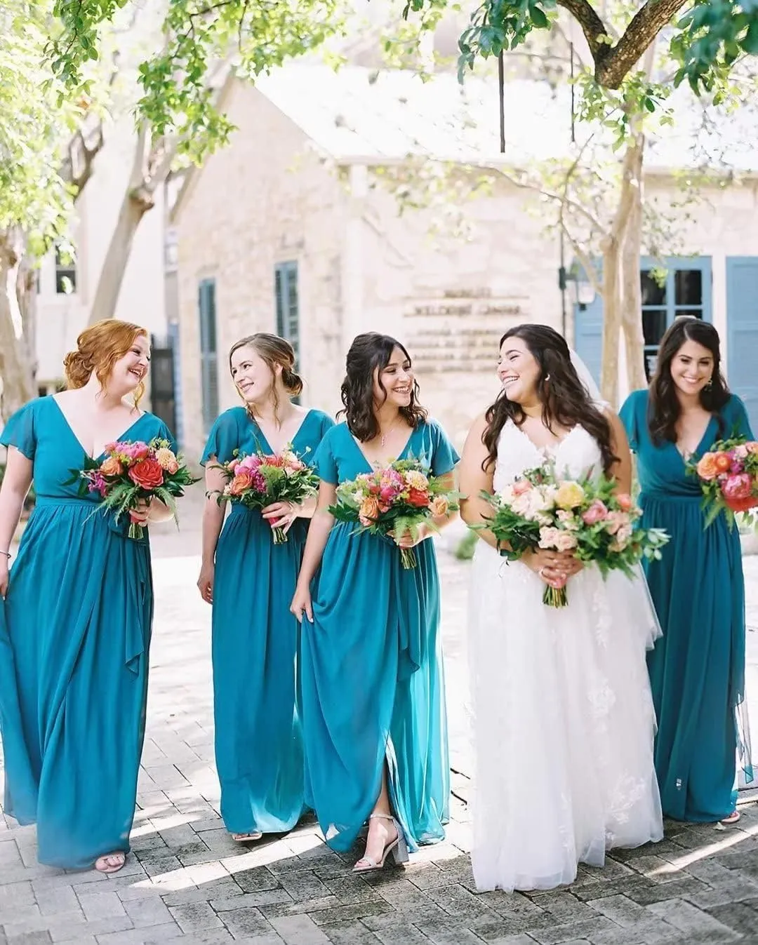 Short Sleeve Bridesmaid Dresses with Slit 2022 V Neck Chiffon Formal Evening Dresses for Women