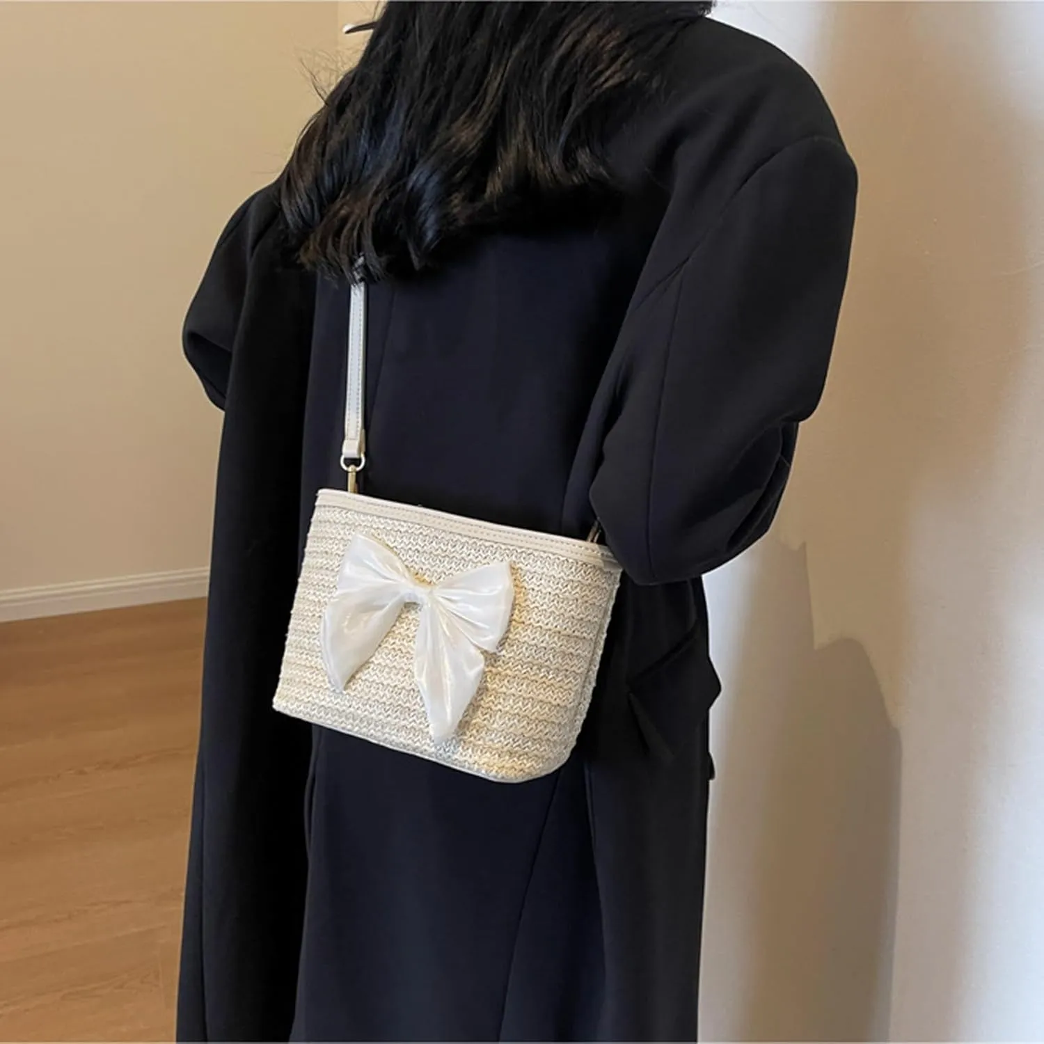 Straw Crossbody Bag for Women Girls Woven Shoulder Bag Straw Satchel Bag Cross Body Handbag