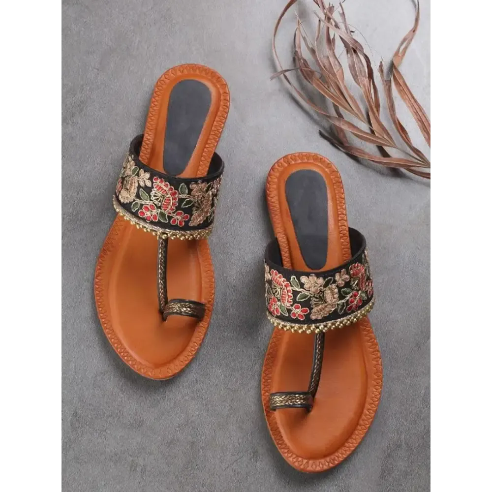 Womens Flat Sandal Closure Backstrap Heel type Flat Round Toe