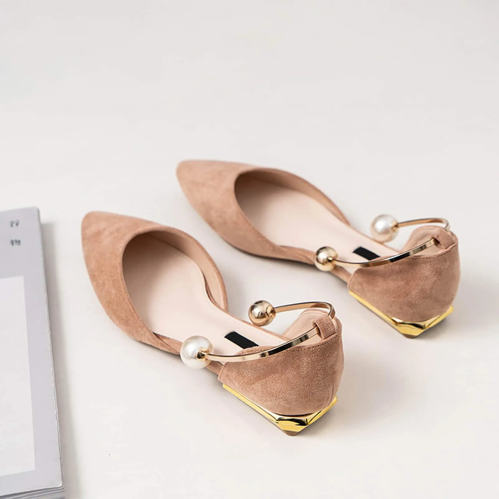 Womens Pearl Buckle Pointed Toe Flat Shoes